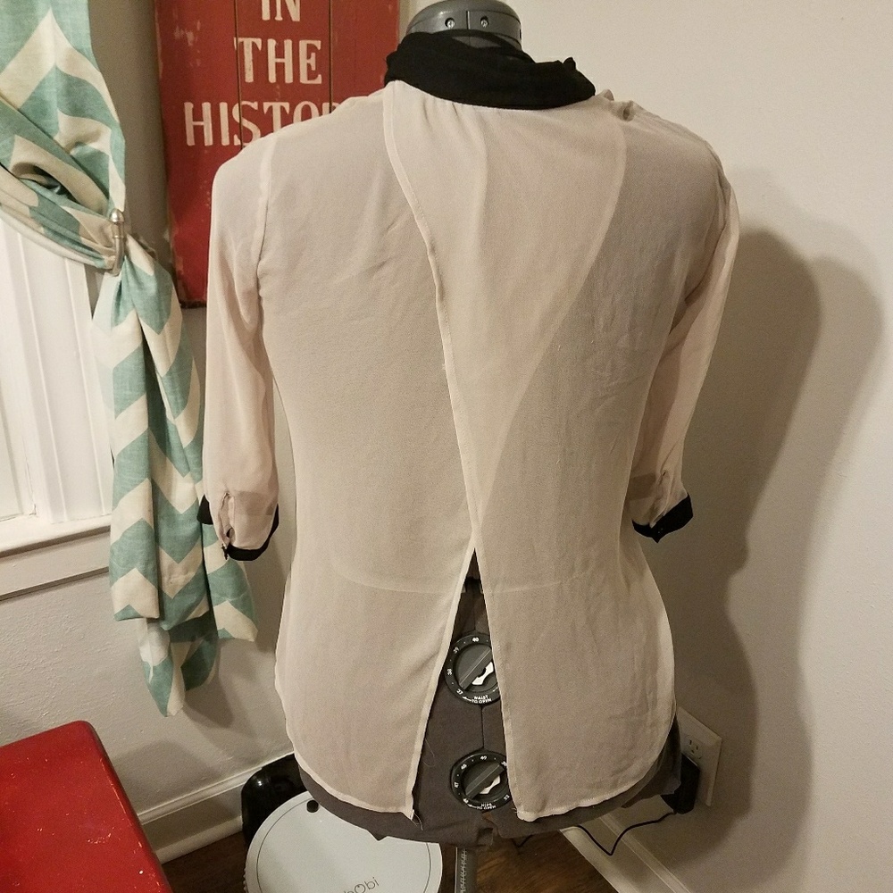 SIMPLY VERA WANG BLOUSE - Picture 2 of 3